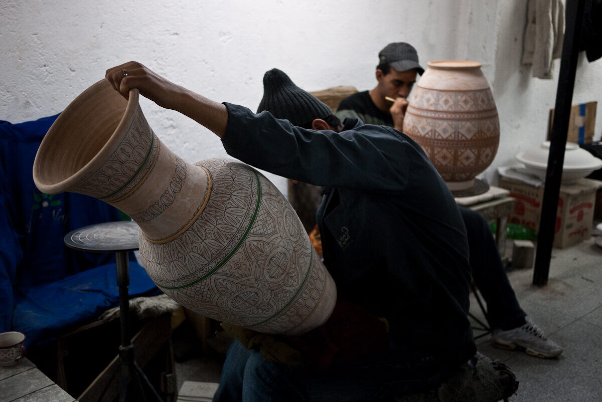 La cerámica peruana mantiene talleres activos en varias regiones del país.